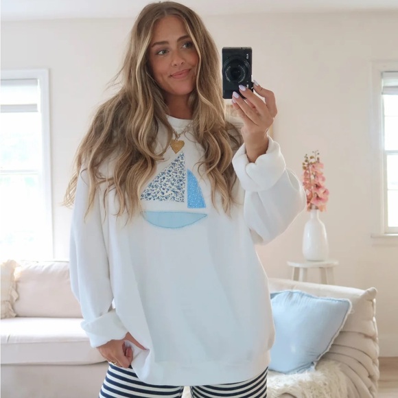 Sweaters - Sailboat crew neck Sweatshirt